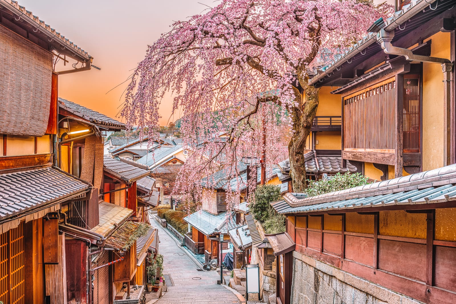 9-cool-things-to-do-in-japan-away-and-far