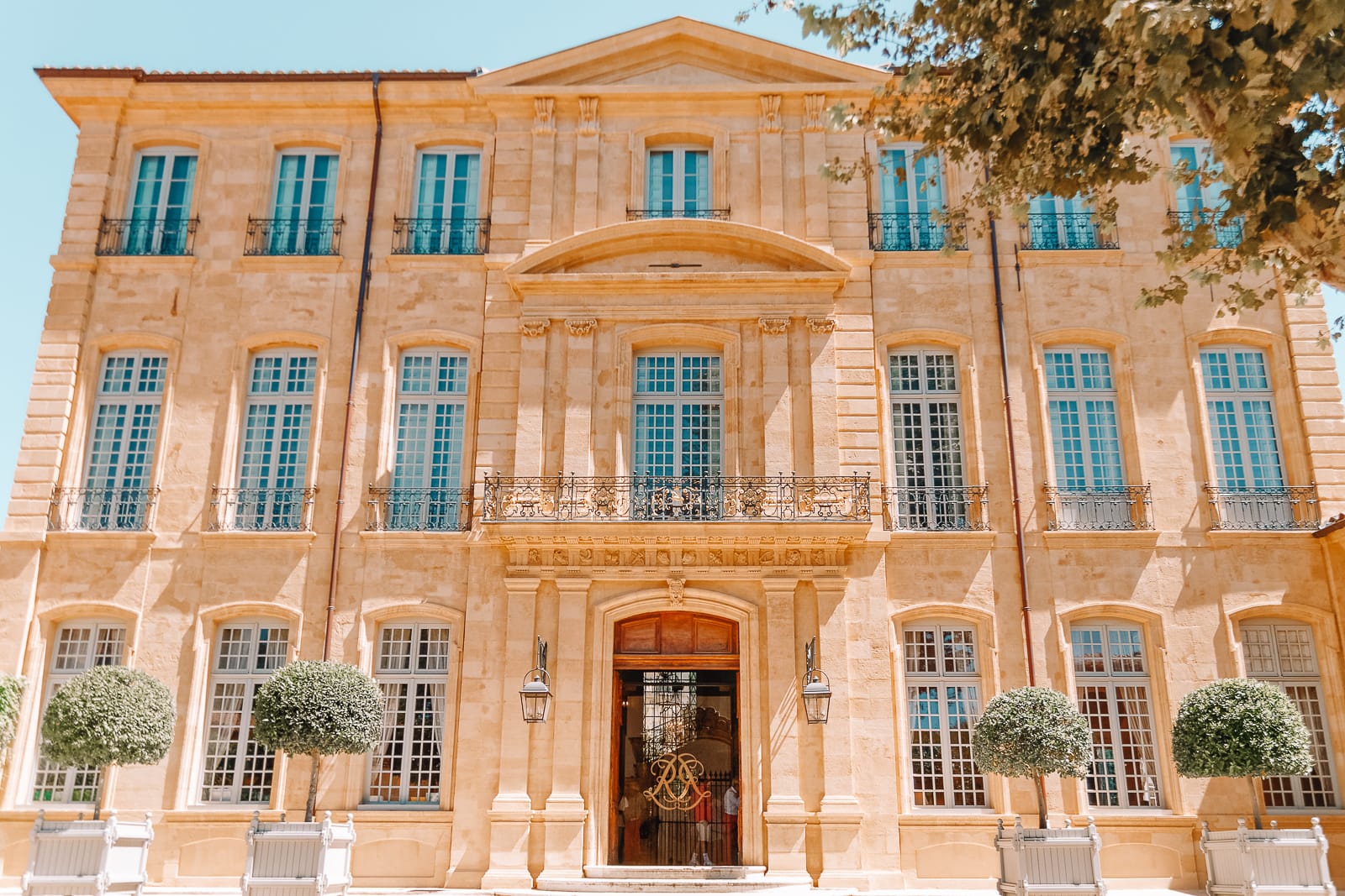 15 Best Things To Do In Aix-En-Provence, France (10)